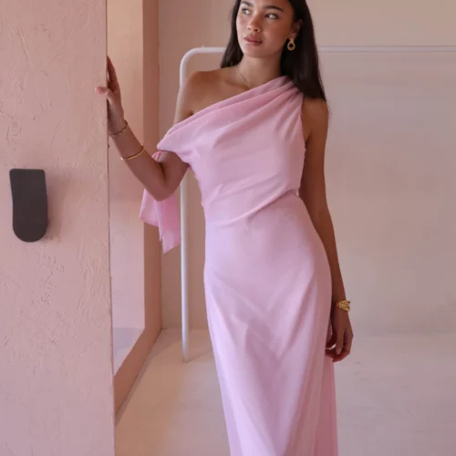 By Nicola Hayley Tie Dress In Powder Pink -Chic Wear Store 0W1A6978 48d77568 d557 40e9 ac32 b5b8738c8ffe scaled