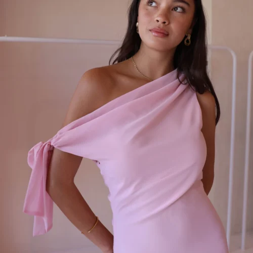 By Nicola Hayley Tie Dress In Powder Pink -Chic Wear Store 0W1A6996 scaled