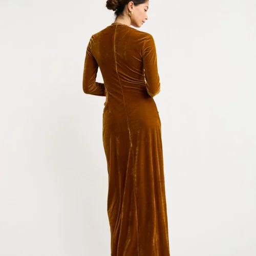 Hansen And Gretel Cortina Velvet Maxi Dress In Honey -Chic Wear Store CocoStudio 300523 0672 lowres