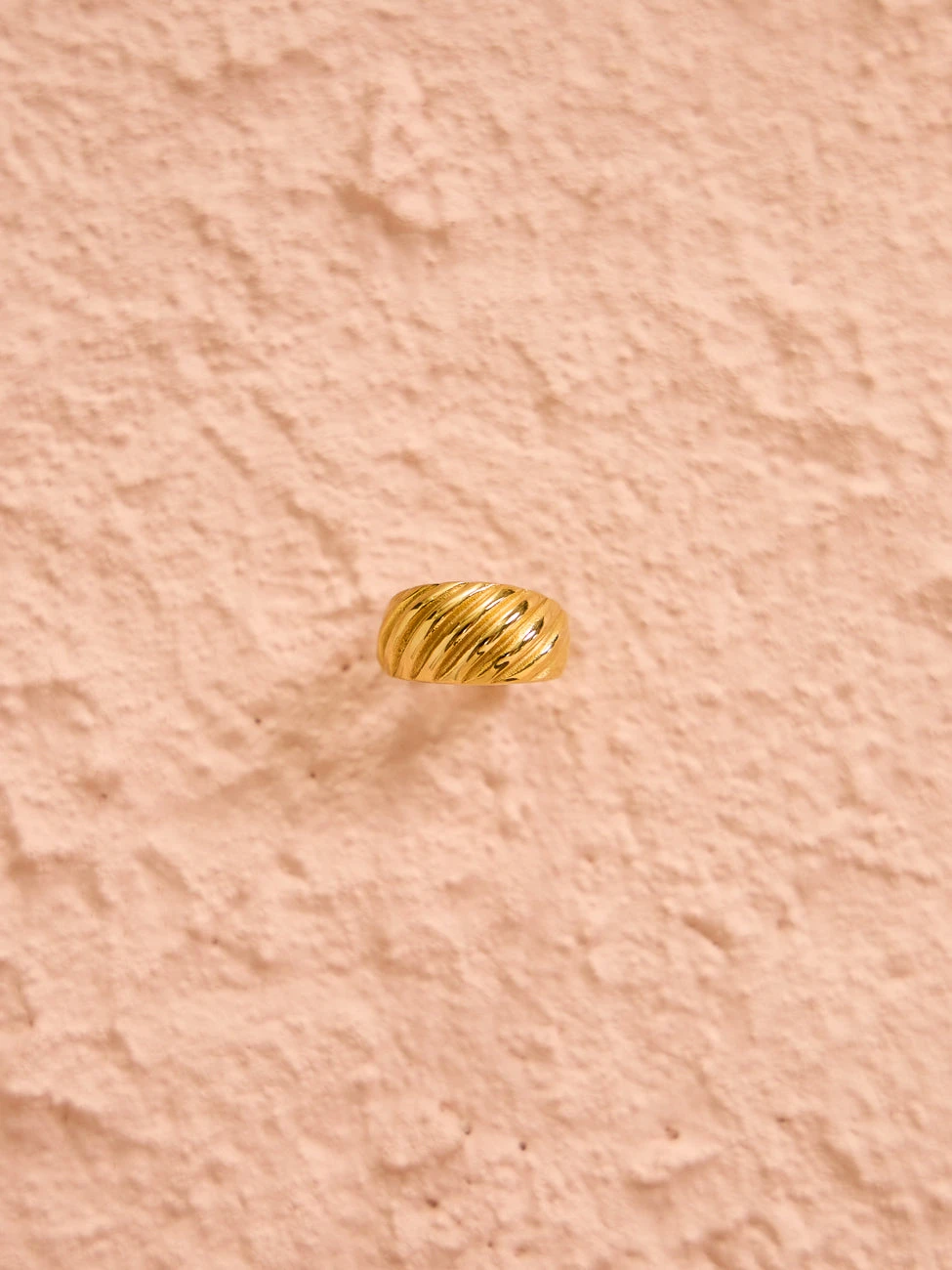 Porter Wave Croissant Ring In Gold 5 Porter Wave Croissant Ring In Gold - Image 3