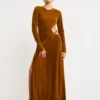 Hansen And Gretel Cortina Velvet Maxi Dress In Honey 1 Hansen And Gretel Cortina Velvet Maxi Dress In Honey -Chic Wear Store cocostudio 300523 0656 lowres